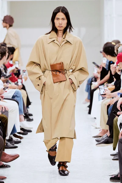 Look 8